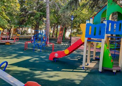 Детская площадка в санатории Горячий ключ в городе Пятигорске - фотография