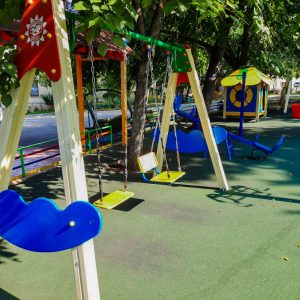 Детская площадка в санатории Горячий ключ в городе Пятигорске - фотография