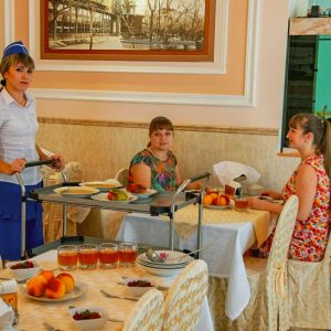 Обеденный зал в санатории Горячий ключ в городе Пятигорске - фотография