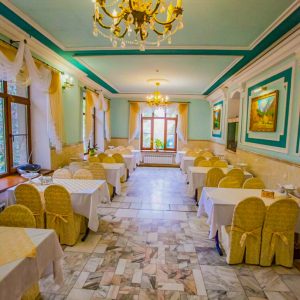Обеденный зал в санатории Горячий ключ в городе Пятигорске - фотография