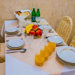 Обеденный зал в санатории Горячий ключ в городе Пятигорске - фотография