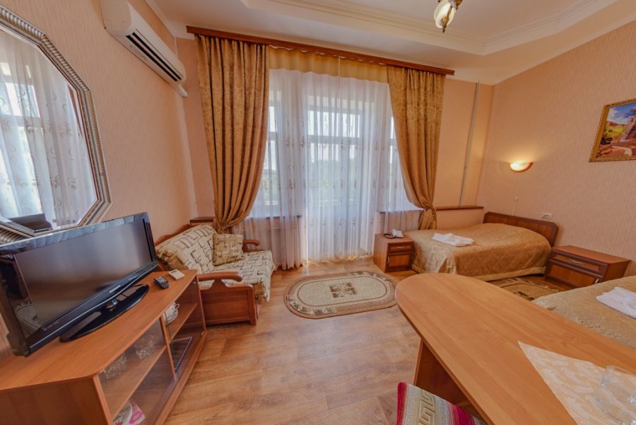 Номер полулюкс в санатории Горячий ключ в городе Пятигорске - фотография