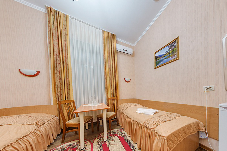 Номер стандарт двухместный однокомнатный в санатории Горячий ключ в городе Пятигорске - фотография